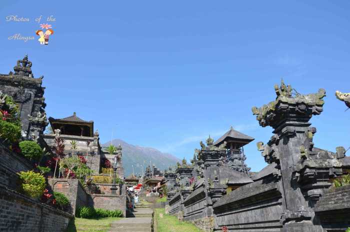 MOTHER TEMPLE上面的火山顶