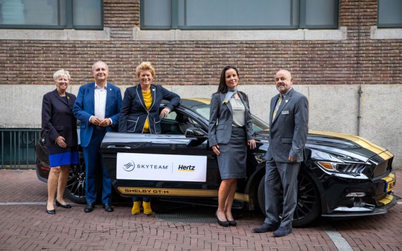 Hertz_and_SkyTeam_air_alliance_celebrate_new_partnership.jpg